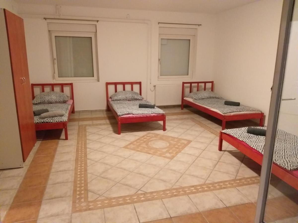 Апарт отель Azure House Кестхей Экстерьер фото